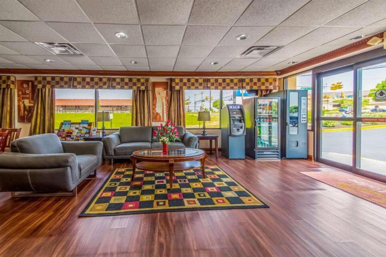 Econo Lodge Mount Laurel Eksteriør billede